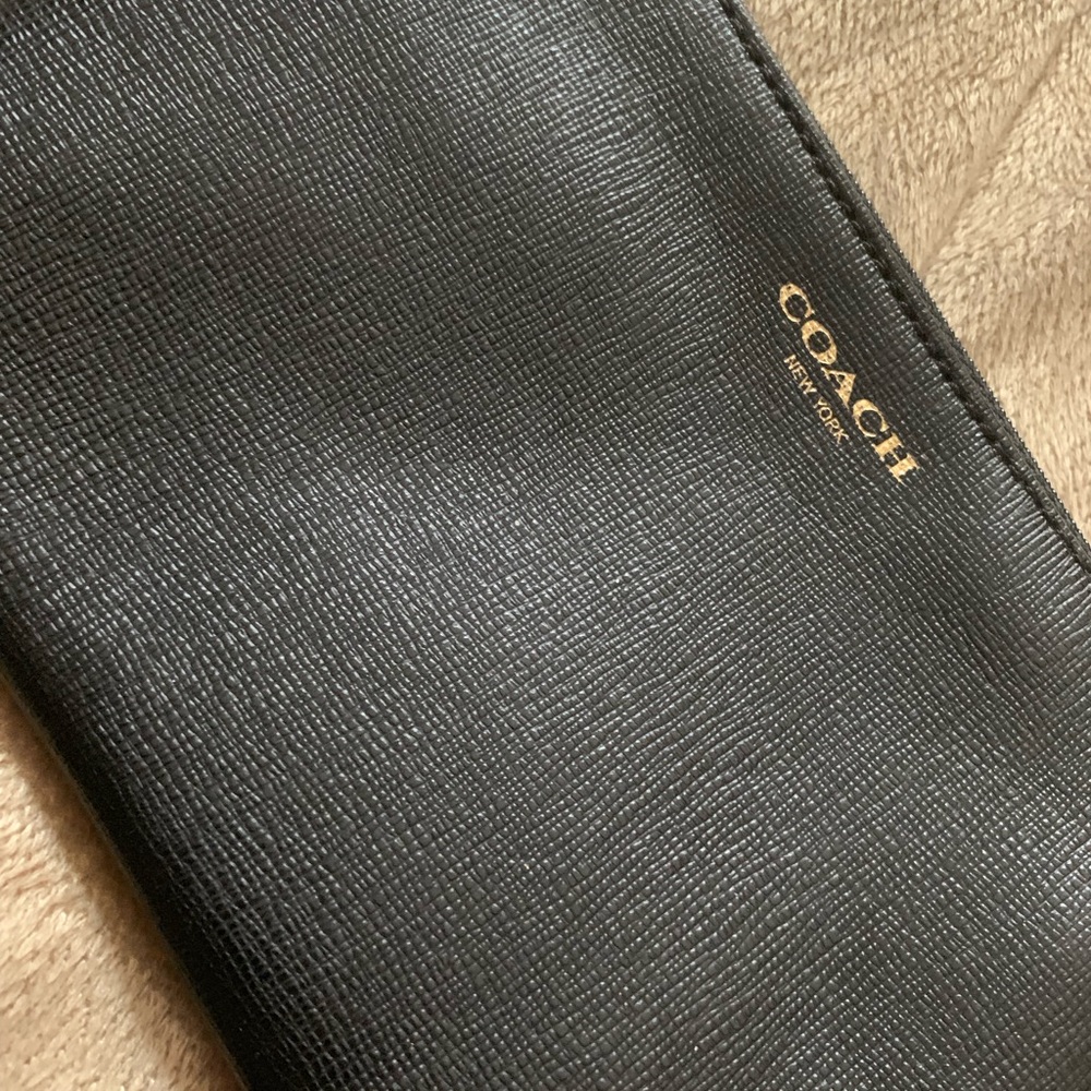 Coach Pebbled Leather Wristlet Clutch in Black - Picture 4 of 6